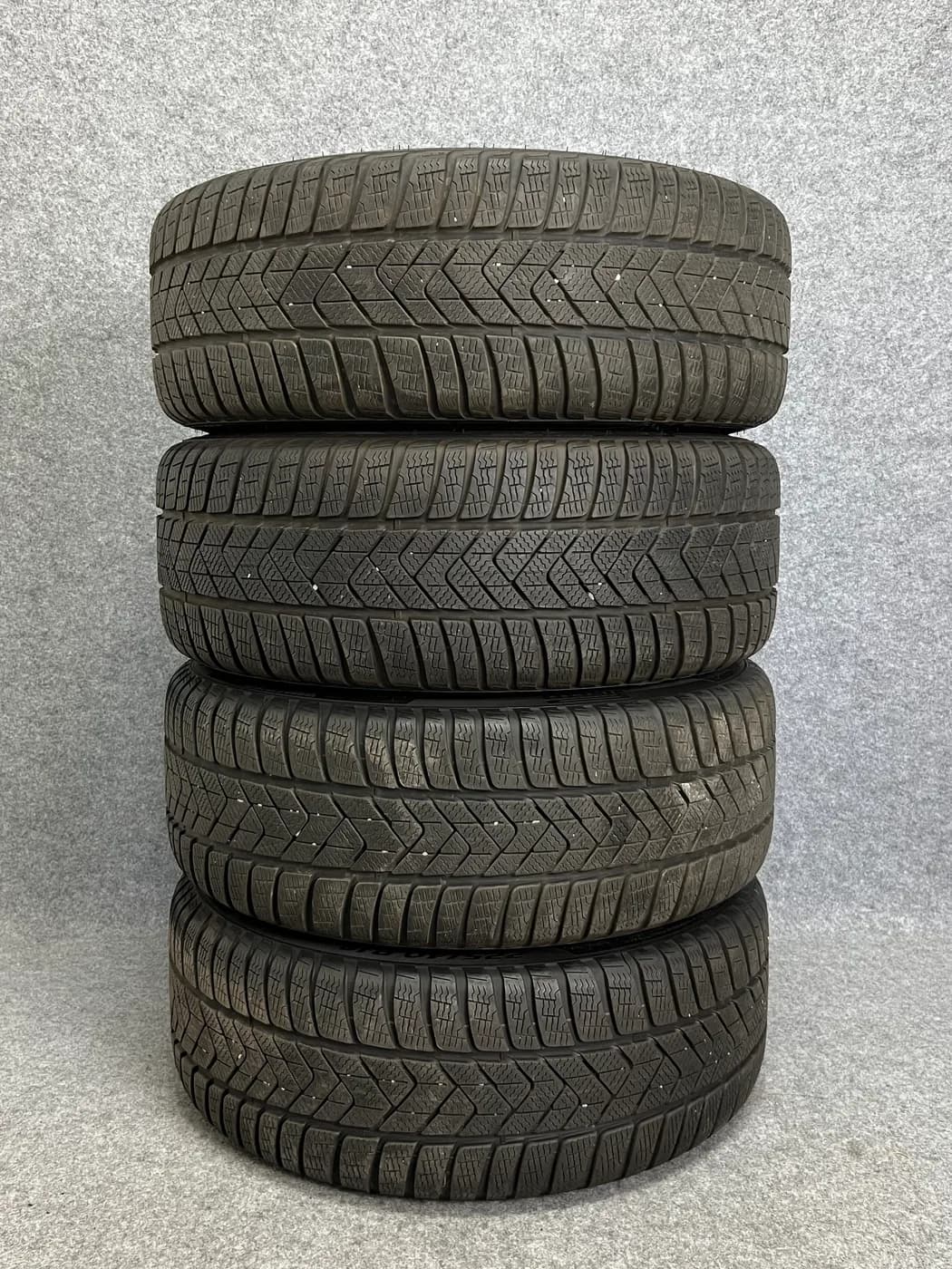 Pirelli 225/40r18 téli