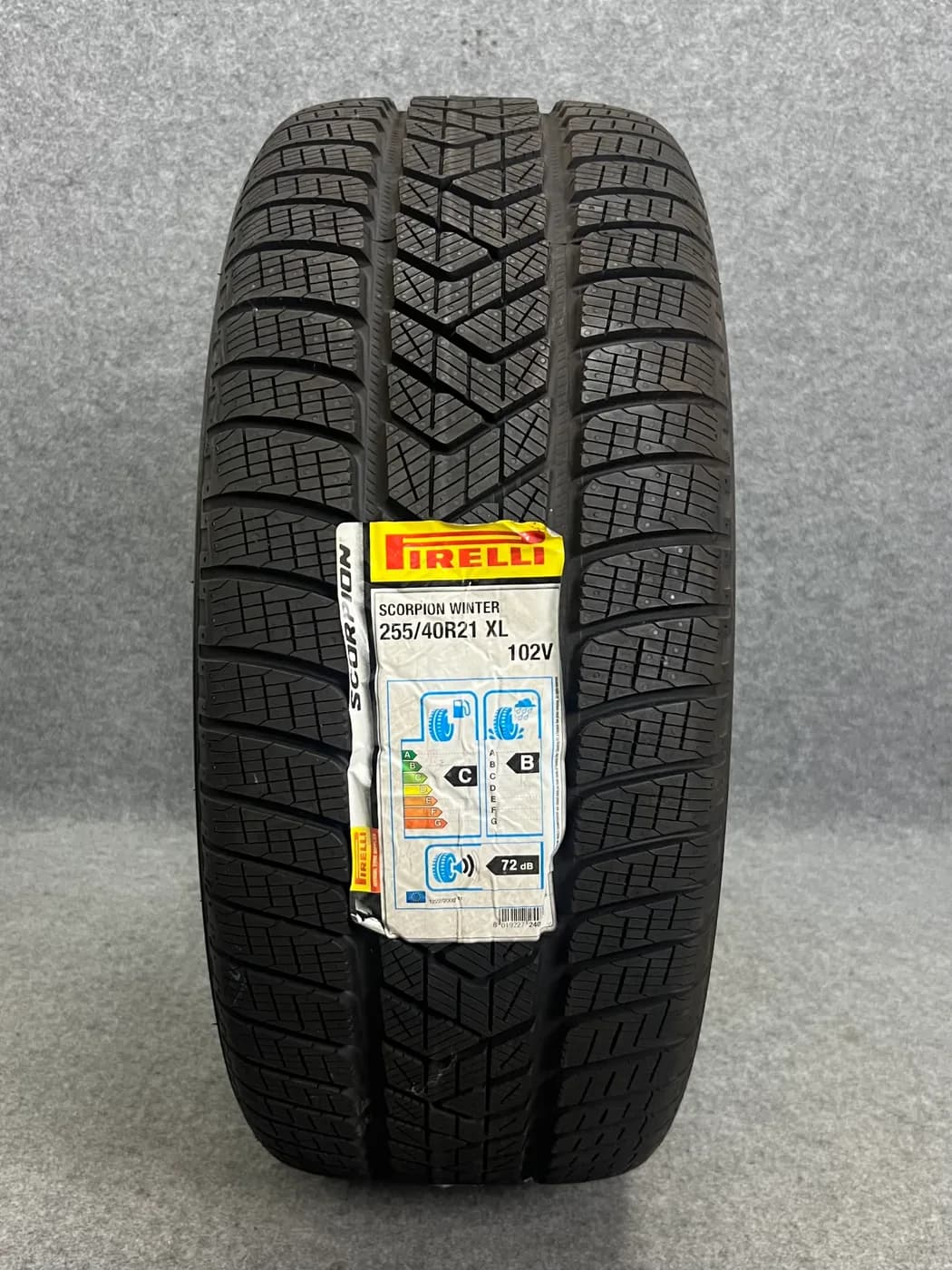 Pirelli 255/40r21 téli