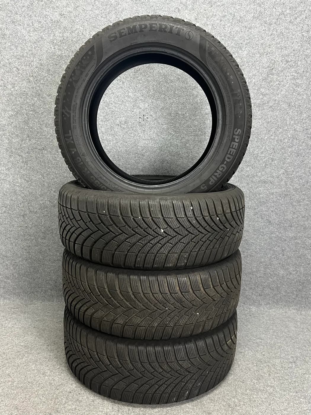 Semperit 235/55r18 téli