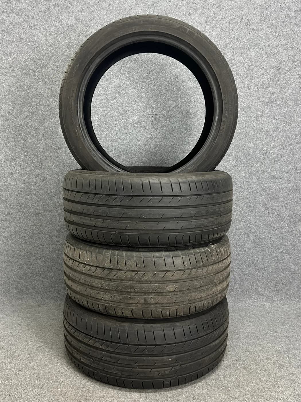 Vredestein 245/40r19 nyári